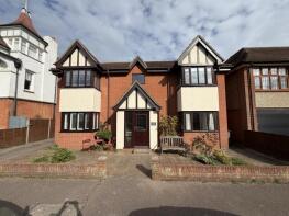 Flat 3, 57 The Gables, Tomline Road, Felixstowe IP11 7PA