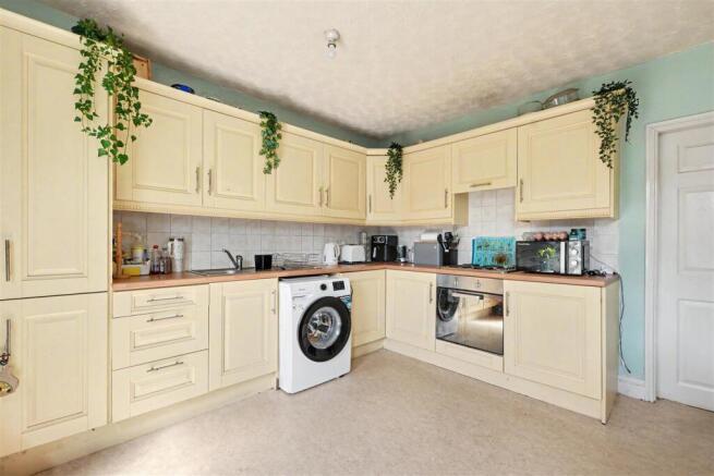 Kitchen_3.jpeg