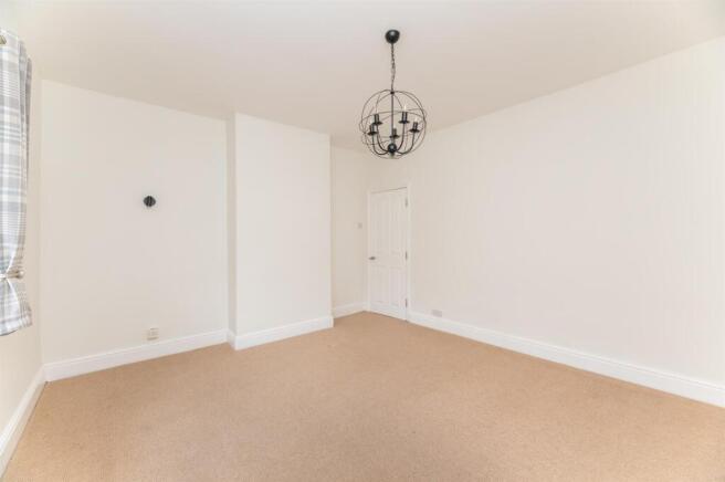 3 bed Terraced for sale Image 12