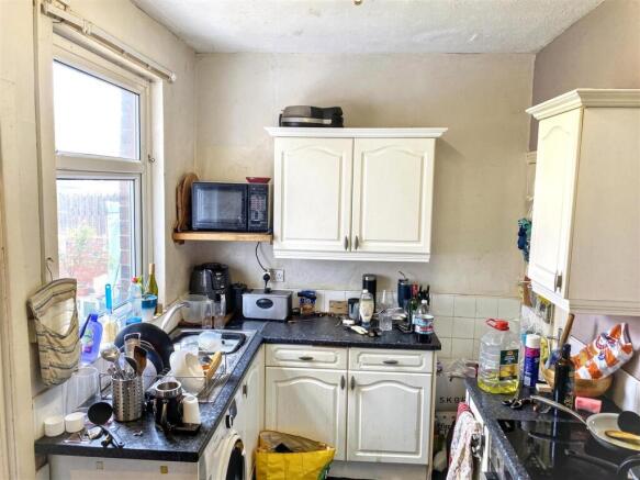 3 bed Terraced for sale Image 5