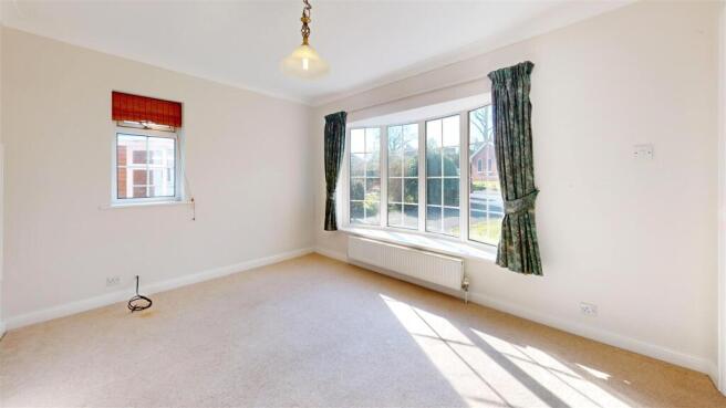 9-Newall-Hall-Park-Bedroom.jpg