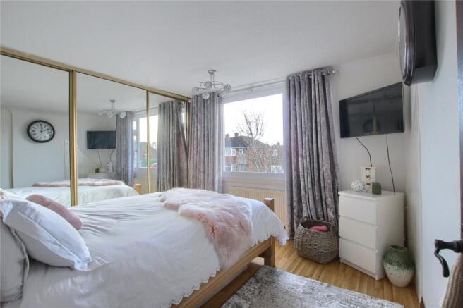 3 bed Semi-Detached for sale Image 10