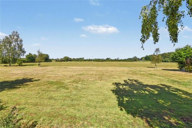 6 bed Detached for sale Image 8