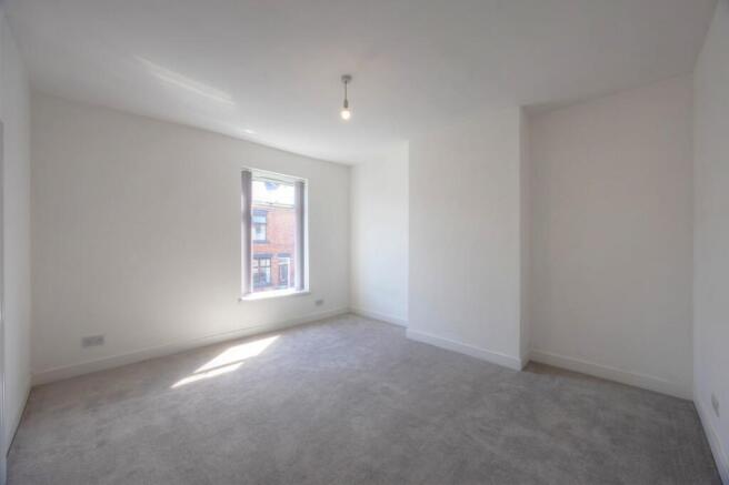 2 bed Terraced to rent Image 8