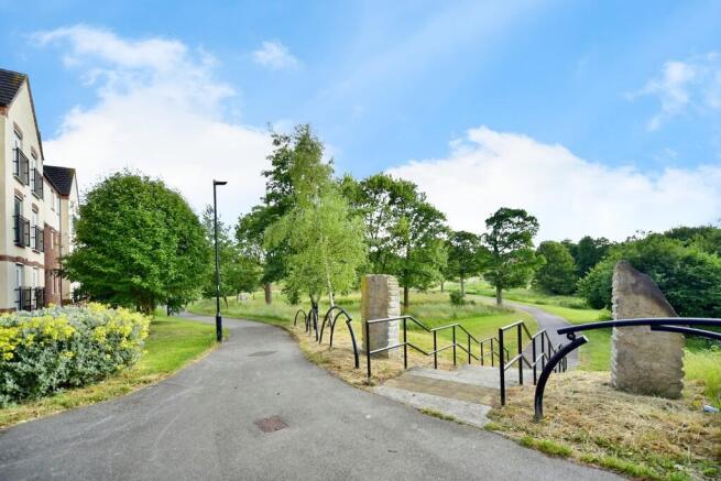 2 bed Flat for sale Image 11