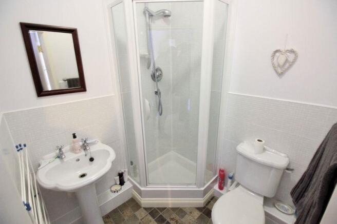 Second ensuite