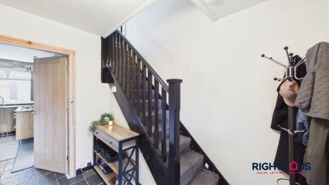 3 bed Semi-Detached for sale Image 5