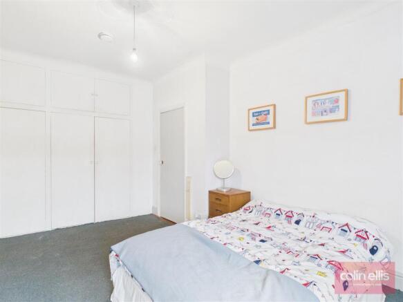 2 bed Flat for sale Image 12
