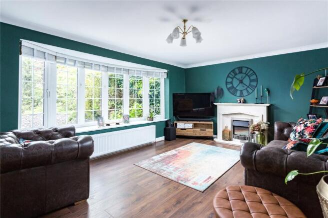 4 bed Detached for sale Image 5