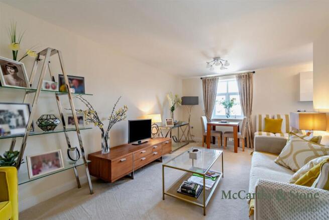 8700699-interior02-800.jpg