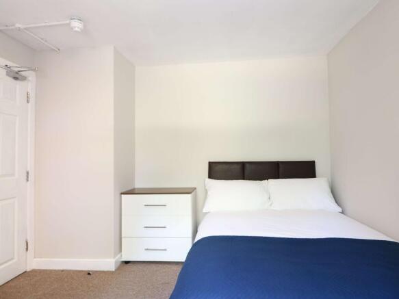 28 Watlington Road Room 1 2.JPG