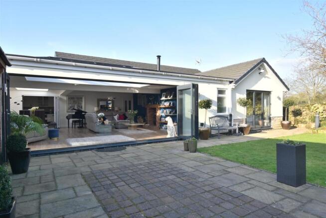 Private Landscaped Garden