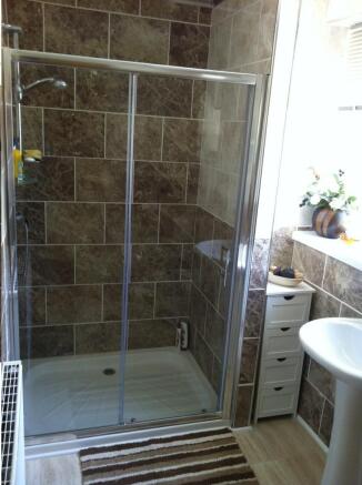 Family Shower Room