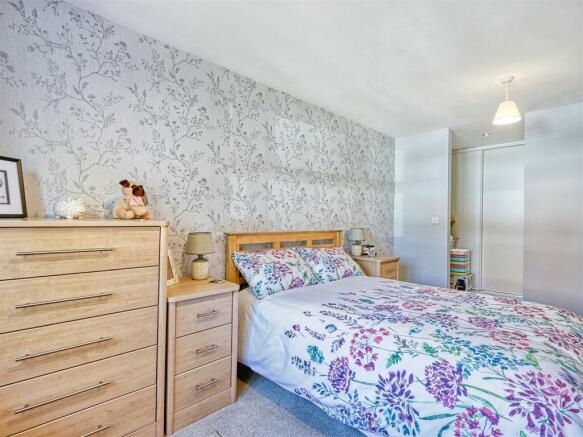 bed 1