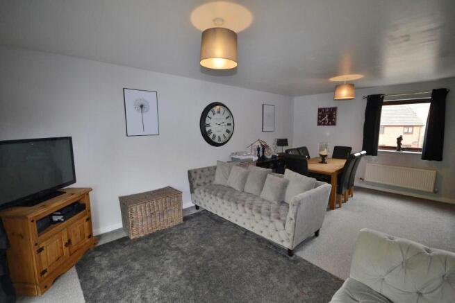 Living/Dining Area