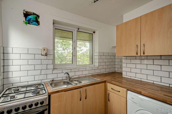 1 bed Flat for sale Image 5