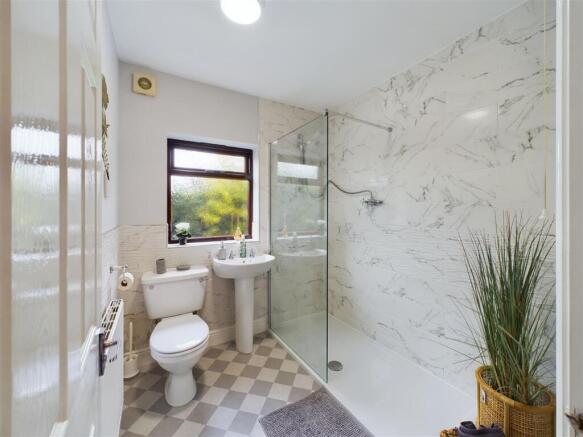 2 bed Detached for sale Image 9