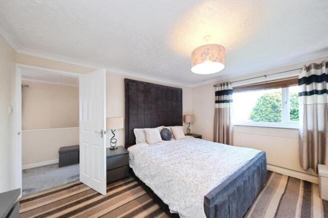 3 bed Semi-Detached for sale Image 11