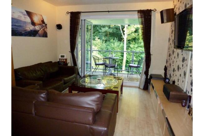 Lounge/Dining Room