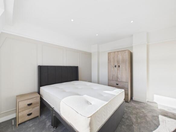 Room 5 (2)
