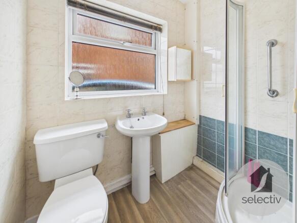 2 bed Semi-Detached Bungalow for sale Image 8