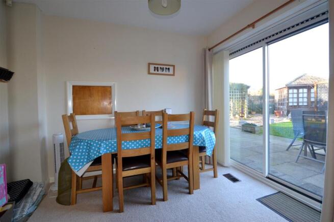 dining room 1.jpg