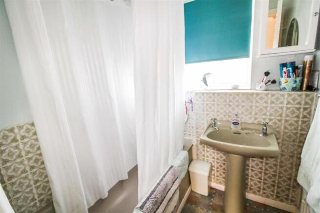 LindenBath.JPG
