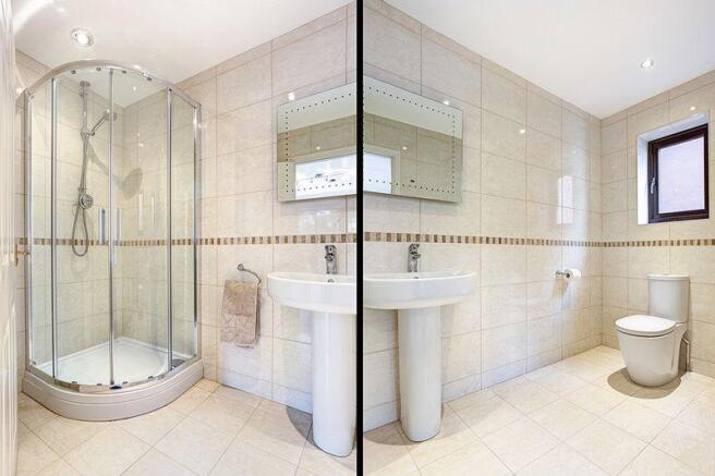 EN SUITE