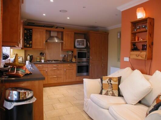 Kitchen pic 1