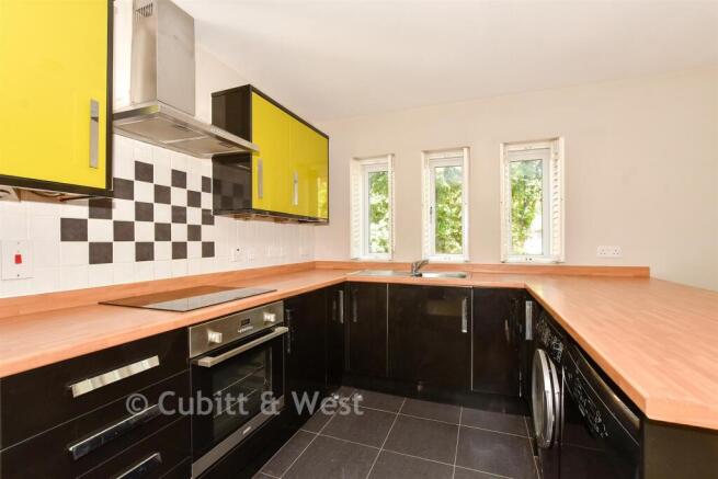 Lounge/Kitchen
