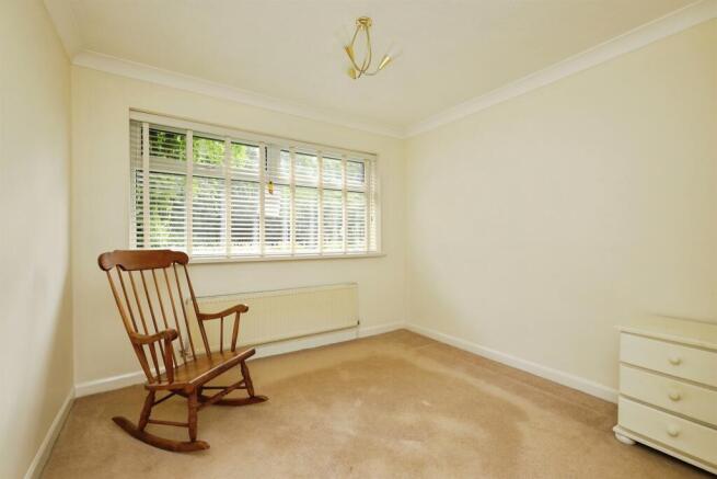 2 bed Semi-Detached Bungalow for sale Image 9