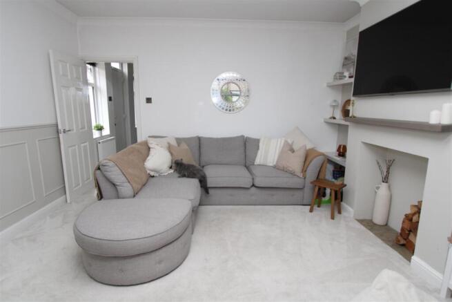2 bed Semi-Detached for sale Image 5