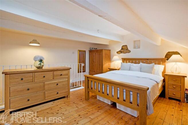 2 bed Semi-Detached for sale Image 10