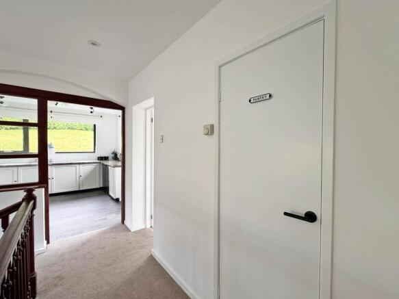 4 bed Detached Bungalow for sale Image 12