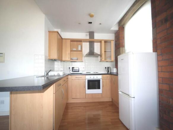 2 bed Flat to rent Image 4
