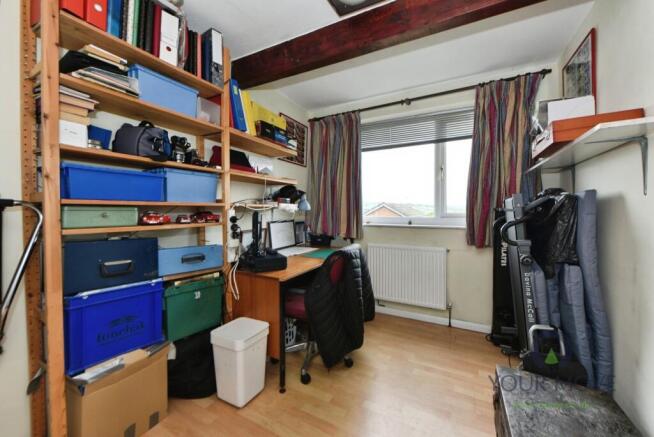 5 bed Semi-Detached for sale Image 10