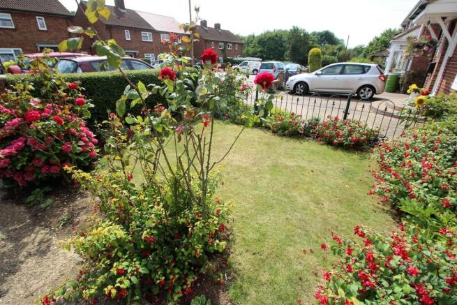 FRONT GARDEN