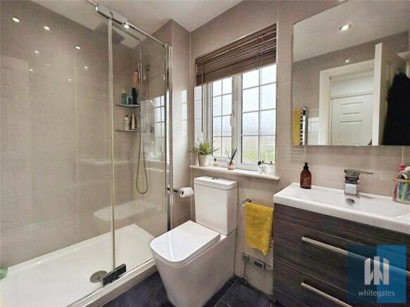 4 bed Detached for sale Image 10