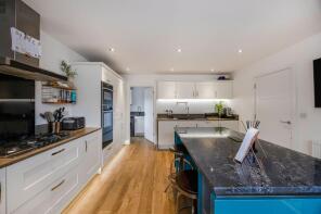 33, Minerva Heights, Swindon SN26 8AB