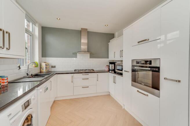 KITCHEN, DINER AND LIVING ROOM