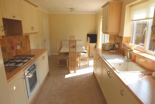 Kitchen/Breakfast Ro