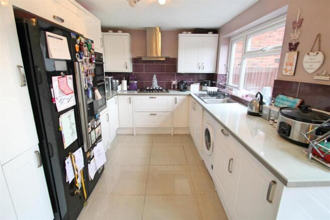 Kitchen: