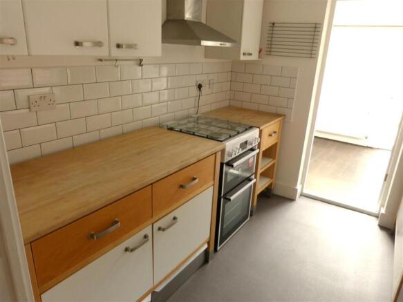 kitchen 1.JPG