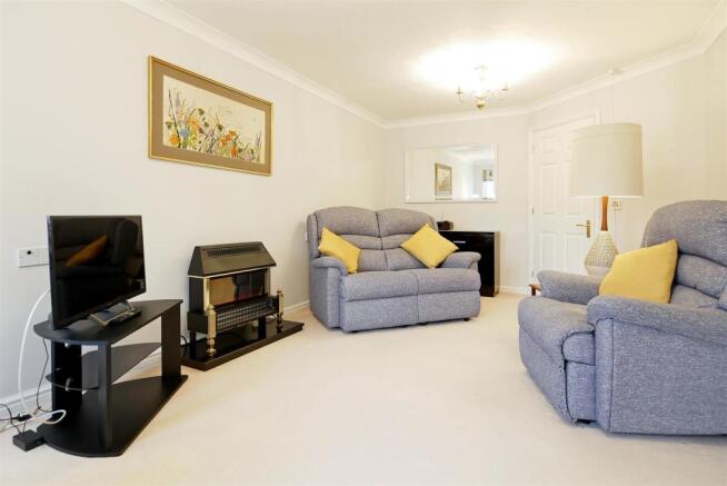 Sitting/Dining Room