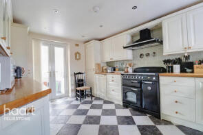 Pickwicks Folly, Thorpe Lane, Felixstowe IP11 0RZ