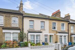 25, Crawthew Grove, London SE22 9AA