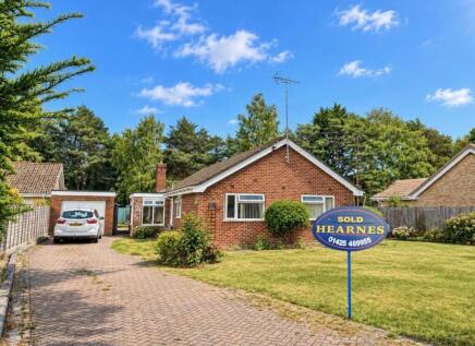 Bracken Close, Ashley Heath, BH24 2HF