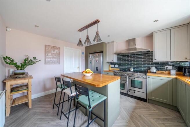 3 Duchess Gardens, Potterspury (8).jpg