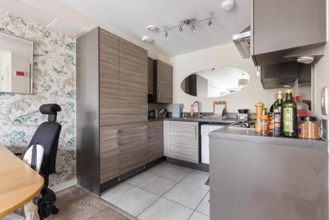 Flat 13, Hollyfield, Pooles Park N4 3FG-No Waterma