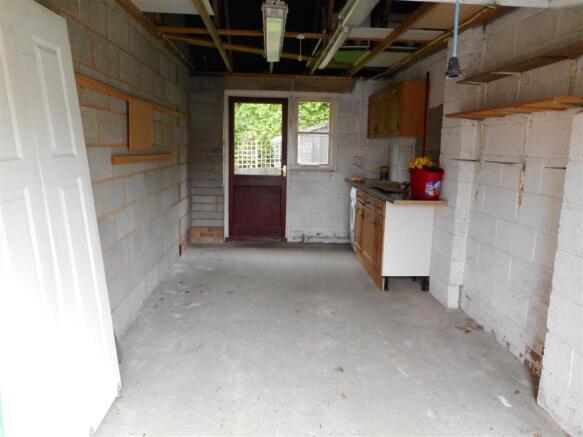 Garage.JPG